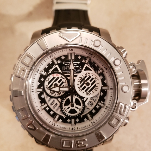 invicta 70mm watch
